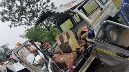 पंजाब रोडवेज की बस से टकराई गाड़ी, चार की मौके पर मौत