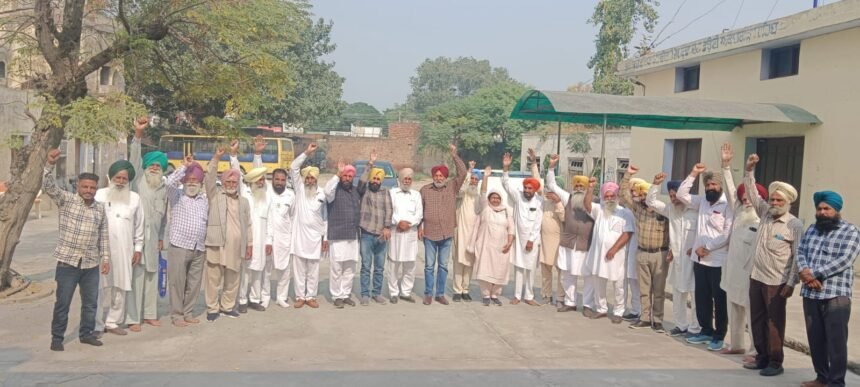 ਪੰਜਾਬ ਨੰਬਰਦਾਰ ਯੂਨੀਅਨ ਵਲੋਂ ਲਗਾਏ ਜਾ ਰਹੇ 6 ਨੰਵਬਰ ਦੇ ਧਰਨੇ ਸੰਬੰਧੀ ਪੰਜਾਬ ਨੰਬਰਦਾਰਾ ਯੂਨੀਅਨ ਦੇ ਵੱਖ-ਵੱਖ ਪ੍ਰਧਾਨਾ ਤੇ ਆਹੁਦੇਦਾਰਾਂ ਦੀ ਇੱਕ ਵਿਸ਼ੇਸ਼ ਮੀਟਿੰਗ ਸੰਗਰੂਰ ਵਿਖੇ ਹੋਈ