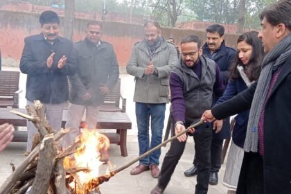 ਕੈਬਨਿਟ ਮੰਤਰੀ ਜਿੰਪਾ ਅਤੇ ਡਿਪਟੀ ਕਮਿਸ਼ਨਰ ਨੇ ਚਿਲਡਰਨ ਹੋਮ ਵਿਖੇ ਬੱਚਿਆਂ ਨਾਲ ਮਨਾਈ ਲੋਹੜੀ