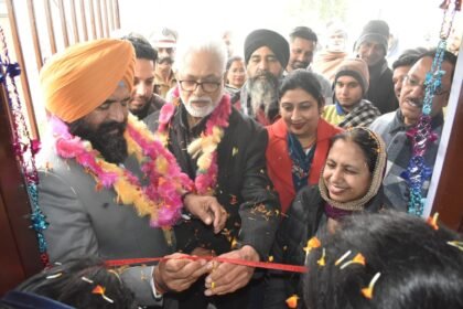 ਡਿਪਟੀ ਸਪੀਕਰ ਰੌੜੀ ਨੇ ਗੜ੍ਹਸ਼ੰਕਰ ਦੇ ਪੰਜ ਪਿੰਡਾਂ ’ਚ ਪੰਚਾਇਤ ਘਰਾਂ ਲਈ ਦਿੱਤੀ ਇਕ ਕਰੋੜ ਰੁਪਏ ਦੀ ਗਰਾਂਟ