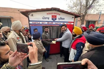 ਵਿਧਾਇਕ ਸ਼ੈਰੀ ਕਲਸੀ ਨੇ ਗਾਂਧੀ ਨਗਰ ਕੈਂਪ ਅਤੇ ਰੇਲਵੇ ਲਾਈਨ ਰੋਡ ਤੇ ਨਵੇਂ ਬਣੇ ਪੁਲਿਸ ਬੂਥਾਂ ਦਾ ਕੀਤਾ ਉਦਘਾਟਨ