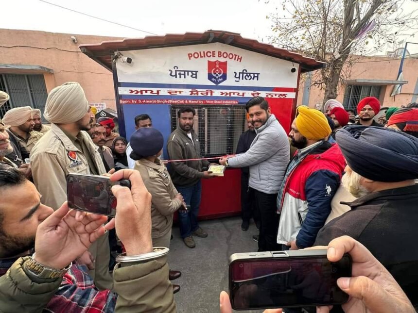 ਵਿਧਾਇਕ ਸ਼ੈਰੀ ਕਲਸੀ ਨੇ ਗਾਂਧੀ ਨਗਰ ਕੈਂਪ ਅਤੇ ਰੇਲਵੇ ਲਾਈਨ ਰੋਡ ਤੇ ਨਵੇਂ ਬਣੇ ਪੁਲਿਸ ਬੂਥਾਂ ਦਾ ਕੀਤਾ ਉਦਘਾਟਨ