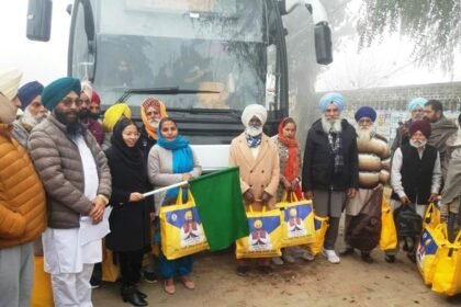 ਐਡਵੋਕੇਟ ਅਮਰਪਾਲ ਸਿੰਘ ਦੀ ਅਗਵਾਈ ਹੇਠ ‘ਮੁੱਖ ਮੰਤਰੀ ਤੀਰਥ ਯਾਤਰਾ’ ਤਹਿਤ ਤੀਸਰੀ ਬੱਸ ਰਵਾਨਾ ਸ਼ਰਧਾਲੂਆਂ ਨੇ ਪੰਜਾਬ ਸਰਕਾਰ ਦੇ ਉਪਰਾਲੇ ਦੀ ਕੀਤੀ ਸਰਾਹਨਾ