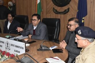 पेट्रोल-डीजल की स्पलाई को लेकर चिंता न करे : डिप्टी कमिश्नर