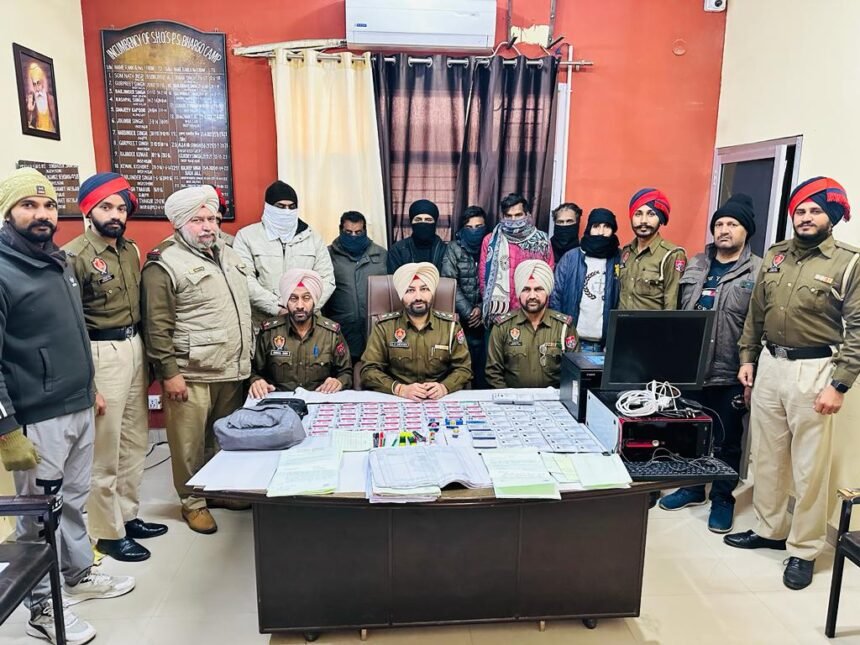 ਕਮਿਸ਼ਨਰੇਟ ਪੁਲਿਸ ਨੇ ਅਪਰਾਧਿਕ ਮਾਮਲਿਆਂ ਵਿੱਚ ਫਰਜ਼ੀ ਜ਼ਮਾਨਤ ਬਾਂਡ ਦੇਣ ਵਾਲੇ ਗਿਰੋਹ ਦਾ ਪਰਦਾਫਾਸ਼ ਕੀਤਾ