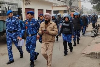 गणतंत्र दिवस समारोह से पहले कमिश्नरेट पुलिस ने बढ़ाई चौकसी,निकाला रैपिड एक्शन फोर्स के साथ फ्लैग मार्च