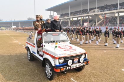 गणतंत्र दिवस के अवसर पर स्थानीय गुरु गोबिंद सिंह स्टेडियम में आयोजित किया गया जिला स्तरीय समारोह