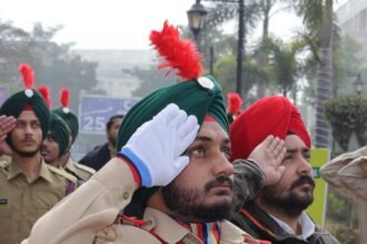 सीटी ग्रुप के शाहपुर कैंपस ने एकता के प्रतीक के रूप में शानदार ध्वज लहराया और  एनसीसी कैडेट ने की परेड की मेजबानी