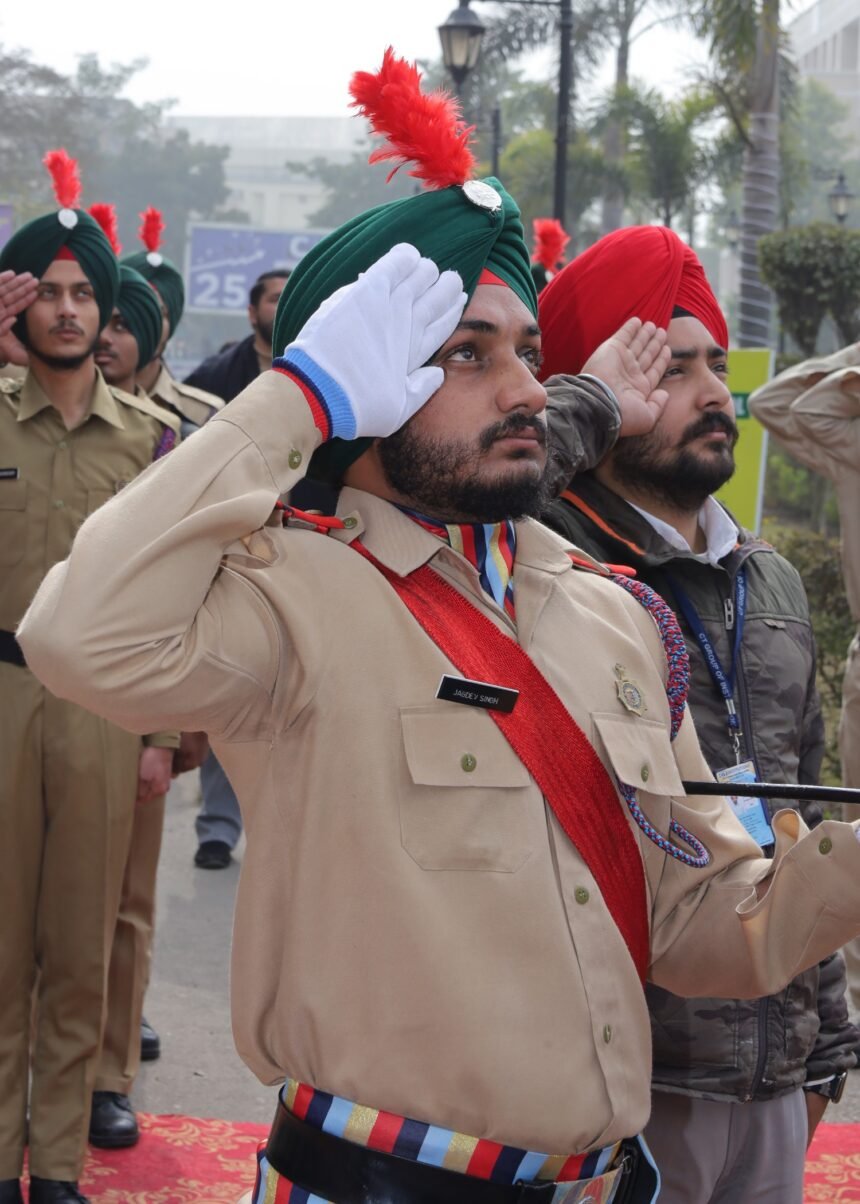 सीटी ग्रुप के शाहपुर कैंपस ने एकता के प्रतीक के रूप में शानदार ध्वज लहराया और  एनसीसी कैडेट ने की परेड की मेजबानी
