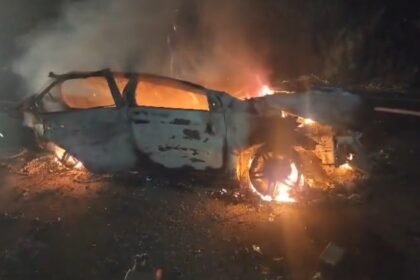 ट्रक की टक्कर से कार में लगी आग,चार लोग ज़िंदा जले
