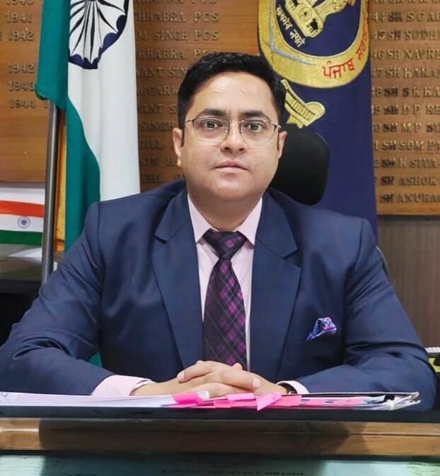 डिप्टी कमिश्नर ने जिलावासियों को 1076 हेल्पलाइन का अधिक से अधिक प्रयोग करने का न्योता दिया