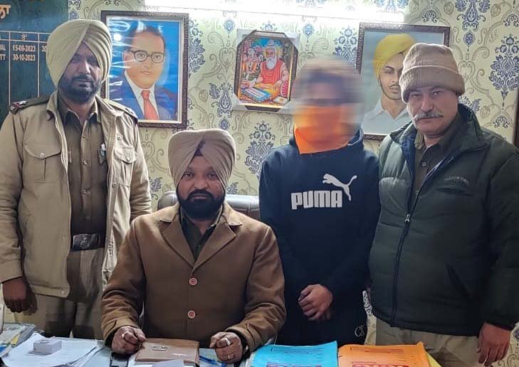 ਔਰਤ ਦਾ ਪਰਸ ਖੋਹ ਕੇ ਭੱਜੇ ਲੁਟੇਰੇ ਨੂੰ ਪੁਲਿਸ ਨੇ ਕੀਤਾ ਕਾਬੂ