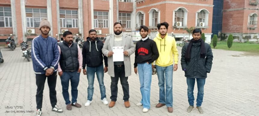 ਅੰਬੇਦਕਰ ਸੰਘਰਸ਼ ਪਾਰਟੀ ਪ੍ਰਧਾਨ ਪਰਮਜੀਤ ਸਿੰਘ ਔਜਲਾ ਨੇ ਐਸ.ਐਸ.ਪੀ ਕਪੂਰਥਲਾ ਨੂੰ ਦਿੱਤਾ ਮੰਗ ਪੱਤਰ