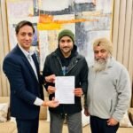 राज्यसभा सदस्य हरभजन सिंह ने हंसराज बैडमिंटन स्टेडियम को 15.60 लाख रुपये की ग्रांट दी