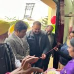 आदमपुर में पहल प्रोजेक्ट के तहत विद्यार्थियों की वर्दियां सिलने के प्रोजेक्ट का शुभारंभ किया