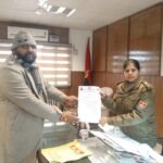 ਅੰਬੇਡਕਰ ਸੰਘਰਸ਼ ਪਾਰਟੀ ਦੇ ਕੌਮੀ ਪ੍ਰਧਾਨ ਪਰਮਜੀਤ ਸਿੰਘ ਔਜਲਾ ਨੇ ਐਸ.ਐਸ.ਪੀ. ਨੂੰ ਸੌਂਪਿਆ ਮੰਗ ਪੱਤਰ