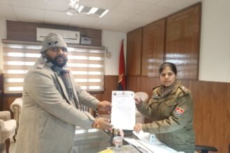 ਅੰਬੇਡਕਰ ਸੰਘਰਸ਼ ਪਾਰਟੀ ਦੇ ਕੌਮੀ ਪ੍ਰਧਾਨ ਪਰਮਜੀਤ ਸਿੰਘ ਔਜਲਾ ਨੇ ਐਸ.ਐਸ.ਪੀ. ਨੂੰ ਸੌਂਪਿਆ ਮੰਗ ਪੱਤਰ