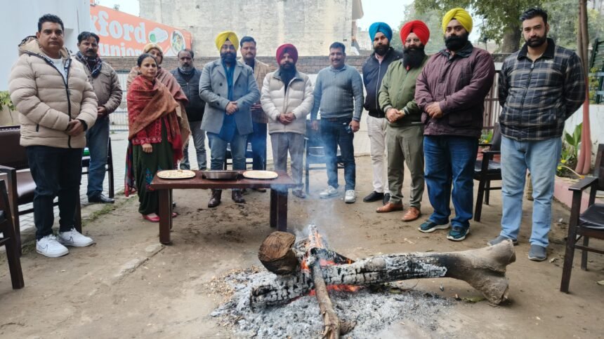 ਨਗਰ ਸੁਧਾਰ ਟ੍ਰਸਟ ਦਫਤਰ ਵਿਖੇ ਲੋਹੜੀ ਦਾ ਤਿਉੁਹਾਰ ਬੜੀ ਧੂਮਧਾਮ ਨਾਲ ਮਨਾਇਆ ਗਿਆ