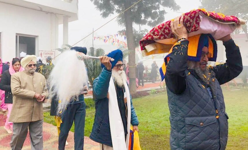 सेंट सोल्जर डिवाइन पब्लिक स्कूल में श्री गुरु गोबिंद सिंह महाराज जी के गुरुपर्व के मोके पर करवाया गया श्री सुखमनी साहिब जी का पाठ