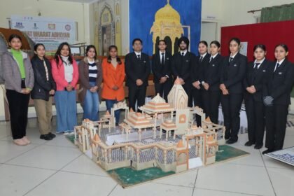 प्राण प्रतिष्ठा दिवस पर सीटी इंस्टीट्यूट ऑफ हॉस्पिटैलिटी मैनेजमेंट के छात्रों द्वारा श्री राम मंदिर की प्रतिकृति प्रस्तुत की गई