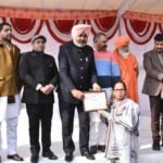वित्त मंत्री हरपाल सिंह चीमा ने गणतंत्र दिवस के मौके पर विभिन्न क्षेत्रों की मशहूर हस्तियों को सम्मानित किया