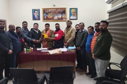 ਸ਼ਿਵ ਸੈਨਾ ਨੇ ਨਵ ਨਿਯੁਕਤ ਐਸਐਚਓ ਸੰਜੀਵਨ ਸਿੰਘ ਦਾ ਕੀਤਾ ਸਨਮਾਨ