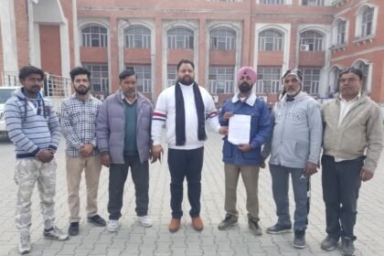 ਅੰਬੇਦਕਰ ਸੰਘਰਸ਼ ਪਾਰਟੀ ਨੇ ਇੱਕ ਮੰਗ ਪੱਤਰ ਐਸ.ਐਸ.ਪੀ. ਦੇ ਨਾਮ ਤੇ ਡੀ.ਐਸ.ਪੀ. (ਡੀ) ਨੂੰ ਦਿੱਤਾ