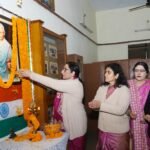 केएमवी द्वारा राष्ट्रपिता महात्मा गांधी को उनकी 76वीं पुण्यतिथि पर की गई श्रद्धांजलि अर्पित