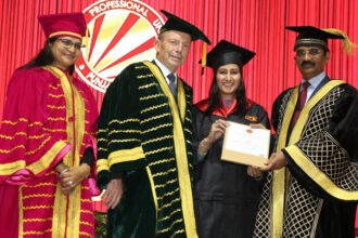 एलपीयू के11वें दीक्षांत समारोह में ऑस्ट्रेलियाई के पूर्व प्रधान मंत्री माननीय टोनी एबॉट मुख्य अतिथि रहे