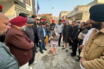 ਵਿਧਾਇਕ ਸ਼ੈਰੀ ਕਲਸੀ ਨੇ ਰਾਮ ਤਲਾਈ ਵਾਲੀ ਸੜਕ ਦੇ ਨਿਰਮਾਣ ਦਾ ਕੰਮ ਸ਼ੁਰੂ ਕਰਵਾਇਆ