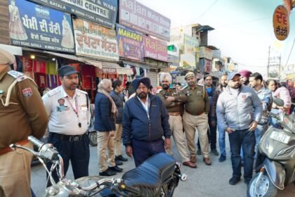 ਨਗਰ ਨਿਗਮ ਬਟਾਲਾ ਵਲੋਂ ਨਾਜਾਇਜ਼ ਕਬਜ਼ੇ ਹਟਾਉੁਣ ਦੀ ਮੁਹਿੰਮ ਜਾਰੀ, ਗਾਂਧੀ ਚੌਂਕ ਤੋਂ ਸਿਟੀ ਰੋਡ, ਨਹਿਰੂ ਗੇਟ ਤੱਕ ਬਜਾਰ ਵਿੱਚ ਕੀਤੇ ਨਾਜਾਇਜ਼ ਕਬਜ਼ੇ ਹਟਾਏ