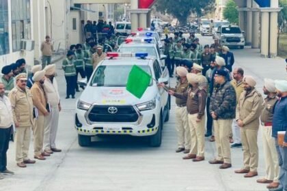 ਸੀਨੀਅਰ ਕਪਤਾਨ ਪੁਲਿਸ ਫਾਜਿਲਕਾ ਨੇ ਜਿਲ੍ਹਾ ਫਾਜਿਲਕਾ ਵਿੱਚ ਸੜਕ ਸੁਰੱਖਿਆ ਫੋਰਸ ਦੀਆਂ ਗੱਡੀਆਂ ਨੂੰ ਹਰੀ ਝੰਡੀ ਦੇ ਕੇ ਕੀਤਾ ਰਵਾਨਾ