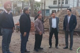 ਡਿਪਟੀ ਕਮਿਸ਼ਨਰ ਵਲੋਂ ਵਿਕਾਸ ਕਾਰਜਾਂ ਦੀ ਪ੍ਰਗਤੀ ਦਾ ਜਾਇਜ਼ਾ, ਅਧਿਕਾਰੀਆਂ ਨੂੰ ਚੱਲ ਰਹੇ ਵਿਕਾਸ ਕਾਰਜਾਂ ‘ਚ ਹੋਰ ਤੇਜ਼ੀ ਲਿਆਉਣ ਦੇ ਨਿਰਦੇਸ਼