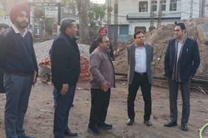 ਡਿਪਟੀ ਕਮਿਸ਼ਨਰ ਵਲੋਂ ਵਿਕਾਸ ਕਾਰਜਾਂ ਦੀ ਪ੍ਰਗਤੀ ਦਾ ਜਾਇਜ਼ਾ, ਅਧਿਕਾਰੀਆਂ ਨੂੰ ਚੱਲ ਰਹੇ ਵਿਕਾਸ ਕਾਰਜਾਂ ‘ਚ ਹੋਰ ਤੇਜ਼ੀ ਲਿਆਉਣ ਦੇ ਨਿਰਦੇਸ਼