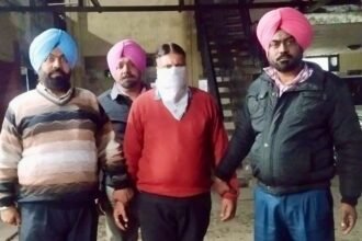 विजीलैंस ब्यूरो ने 6000 रुपए रिश्वत लेता नगर निगम का कर्मचारी किया काबू