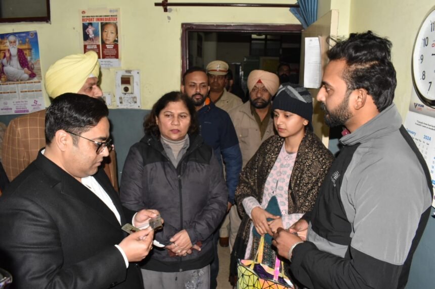 डिप्टी कमिश्नर ने सिविल अस्पताल में स्वास्थ्य सुविधाओं का लिया जायजा