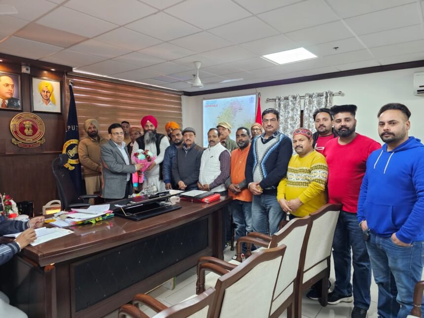 भाजपा नेताओ ने नवनियुक्त डीसी अमित पंचाल को किया सन्मानित