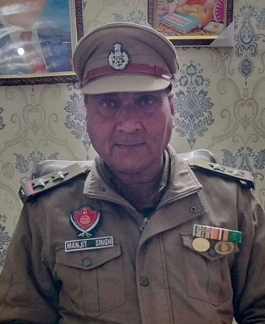 ਮਨਜੀਤ ਸਿੰਘ ਨੇ ਥਾਣਾ ਅਰਬਨ ਐਸਟੇਟ ਦਾ ਚਾਰਜ ਸੰਭਾਲਿਆ ਮਨਜੀਤ ਸਿੰਘ ਨੇ ਥਾਣਾ ਅਰਬਨ ਐਸਟੇਟ ਦਾ ਚਾਰਜ ਸੰਭਾਲਿਆ