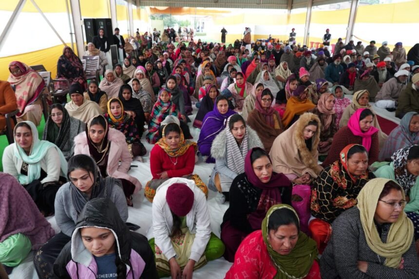 ਦਿਵਯ ਜਯੋਤੀ ਜਾਗ੍ਰਤੀ ਸੰਸਥਾਨ ਦੇ ਅੰਦਰ ਸਥਾਨਕ ਆਸ਼ਰਮ ਢਿੱਲਵਾਂ ਦੇ ਅੰਦਰ ਦੋ ਰੋਜਾ ਅਧਿਆਤਮਿਕ ਪ੍ਰਵਚਨ ਅਤੇ ਭਜਨ ਕੀਰਤਨ ਦਾ ਆਯੋਜਨ ਕੀਤਾ ਗਿਆ