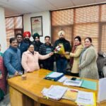 ਡੀਸੀ ਦਫਤਰ ਕਰਮਚਾਰੀ ਯੂਨੀਅਨ, ਕਪੂਰਥਲਾ ਵੱਲੋਂ ਨਵ-ਨਿਯੁਕਤ ਵਧੀਕ ਡਿਪਟੀ ਕਮਿਸ਼ਨਰ (ਜਨਰਲ), ਕਪੂਰਥਲਾ ਦਾ ਕੀਤਾ ਗਿਆ ਨਿੱਘਾ ਸਵਾਗਤ