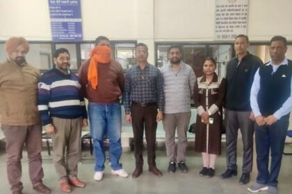 तहसीलदार के नाम पर लाख रुपए की रिश्वत मांगने वाला व्यक्ति विजीलैंस ब्यूरो द्वारा गिरफ़्तार