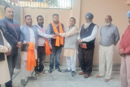 ਖੇਤ ਮਜਦੂਰ ਅਤੇ ਮਜ਼ਦੂਰ ਸੰਘ ਵਿੱਚ ਪਰਦੀਪ ਕੁਮਾਰ,ਹੇਨੰਤ ਕੁਮਾਰ,ਲੱਕੀ ਸਰਪੰਚ,ਬਲਜਿੰਦਰ ਭਗਤ ਸ਼ਾਮਿਲ ਹੋਏ