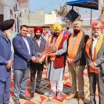 ਆਮ ਆਦਮੀ ਪਾਰਟੀ ਦੇ ਸੀਨੀਅਰ ਆਗੂ ਗੁਰਸ਼ਰਨ ਸਿੰਘ ਕਪੂਰ ਨੂੰ ਹਲਕਾ ਇੰਚਾਰਜ ਨਿਯੁਕਤ ਹੋਣ ਤੇ ਕੀਤਾ ਸਨਮਾਨਿਤ