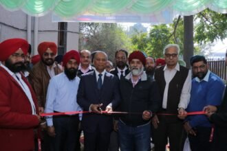 ਪੰਜਾਬ ਪ੍ਰੈੱਸ ਕਲੱਬ ਜਲੰਧਰ ਵਿਚ ਦੋ ਰੋਜ਼ਾ ਫੋਟੋ ਤੇ ਕਲਾ ਪ੍ਰਦਰਸ਼ਨੀ ਆਰੰਭ, ਰਮੇਸ਼ ਮਿੱਤਲ ਚੇਅਰਮੈਨ ਐਲ.ਪੀ.ਯੂ. ਨੇ ਆਪਣੇ ਕਰ ਕਮਲਾਂ ਨਾਲ ਕੀਤਾ ਉਦਘਾਟਨ