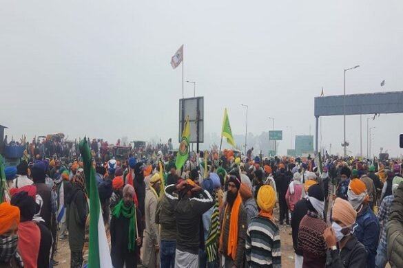 शंभू बॉर्डर पर पुलिस ने दागे आंसू गैस के गोले- केंद्र ने किसानों को 5वीं मीटिंग के लिए न्योता दिया