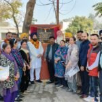 ਚੇਅਰਮੈਨ ਇੰਡੀਅਨ ਨੇ ਤਿੰਨ ਲੱਖ ਦੀ ਲਾਗਤ ਨਾਲ ਬਣਨ ਵਾਲੀ ਪਬਲਿਕ ਬਾਥਰੂਮ ਦੇ ਕੰਮਾਂ ਦਾ ਰੱਖਿਆ ਨੀਹ ਪੱਥਰ