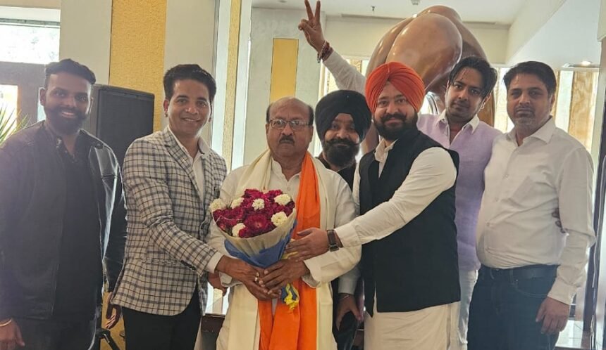 राष्ट्रवादी कांग्रेस पार्टी को मजबूत करने के लिए पंचकूला (हरियाणा) में चंडीगढ़, पंजाब व हिमाचल प्रदेश के अध्यक्षों में हुई एक विशेष मीटिंग।