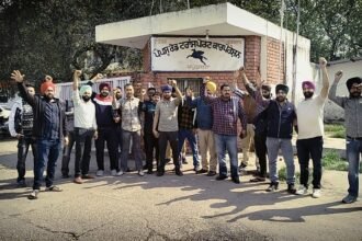 ਪੰਜਾਬ ਰੋਡਵੇਜ਼ ਪਨਬਸ/ਪੀ.ਆਰ.ਟੀ.ਸੀ ਕੰਟਰੈਕਟ ਵਰਕਰਜ ਯੂਨੀਅਨ ਪੰਜਾਬ ਵੱਲੋਂ ਆਪਣੀਆਂ ਮੰਗਾ ਨੂੰ ਲੈ ਕੇ ਕੀਤੀ ਗਈ ਗੇਟ ਰੈਲੀ