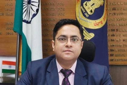 लोकसभा चुनाव-2024 : जिले के सभी चुनाव क्षेत्रों में की जानेवाली चुनावी रैलियों एवं समागमों के लिए अनुमति सैल स्थापित – जिला चुनाव अधिकारी