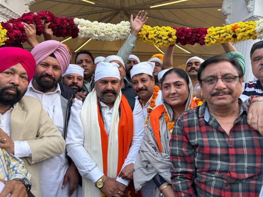 सांसद सुशील रिंकू ने उम्मीदवार बनने के बाद गुरु घर में माथा टेक कर शुरू की अपनी अगली पारी की शुरूआत